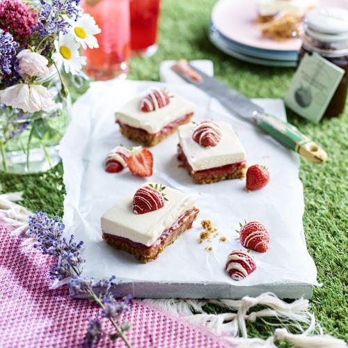 Strawberry & White Chocolate Cheesecake Squares